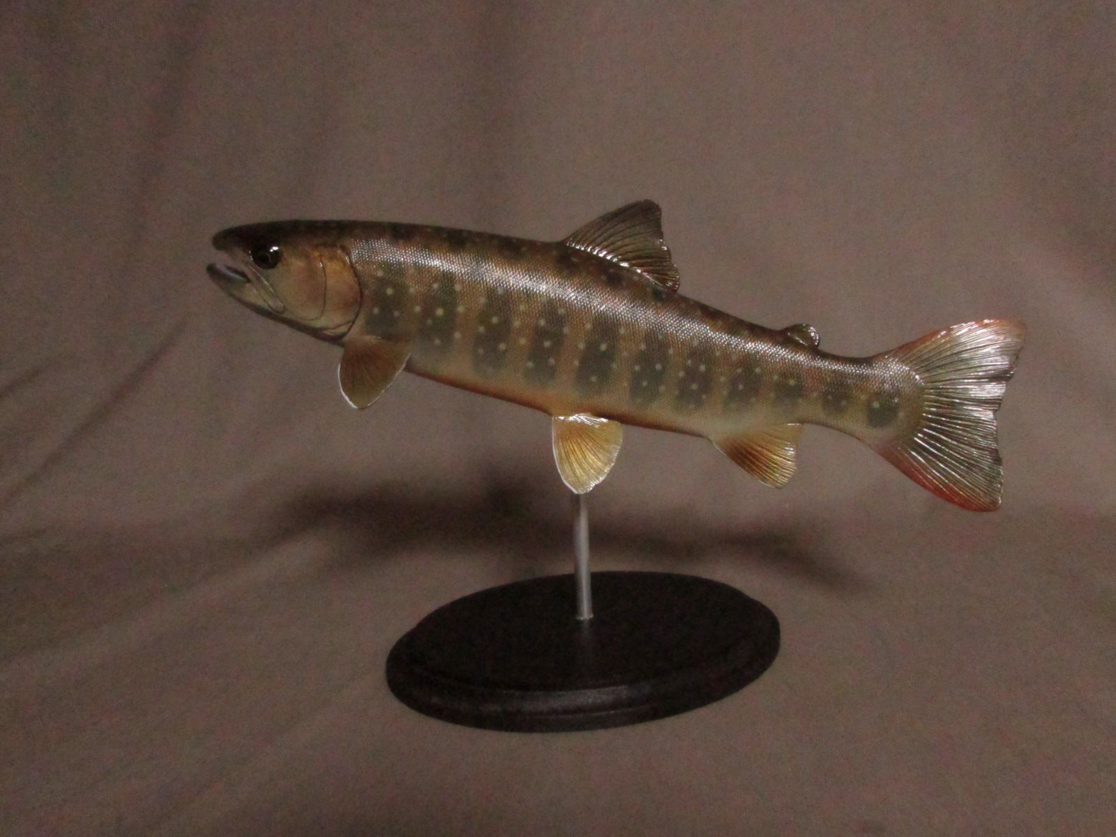 ハンドメイド　２７ｃｍイワナ　釣り　フィギュア　魚模型　レプリカ　オブジェ