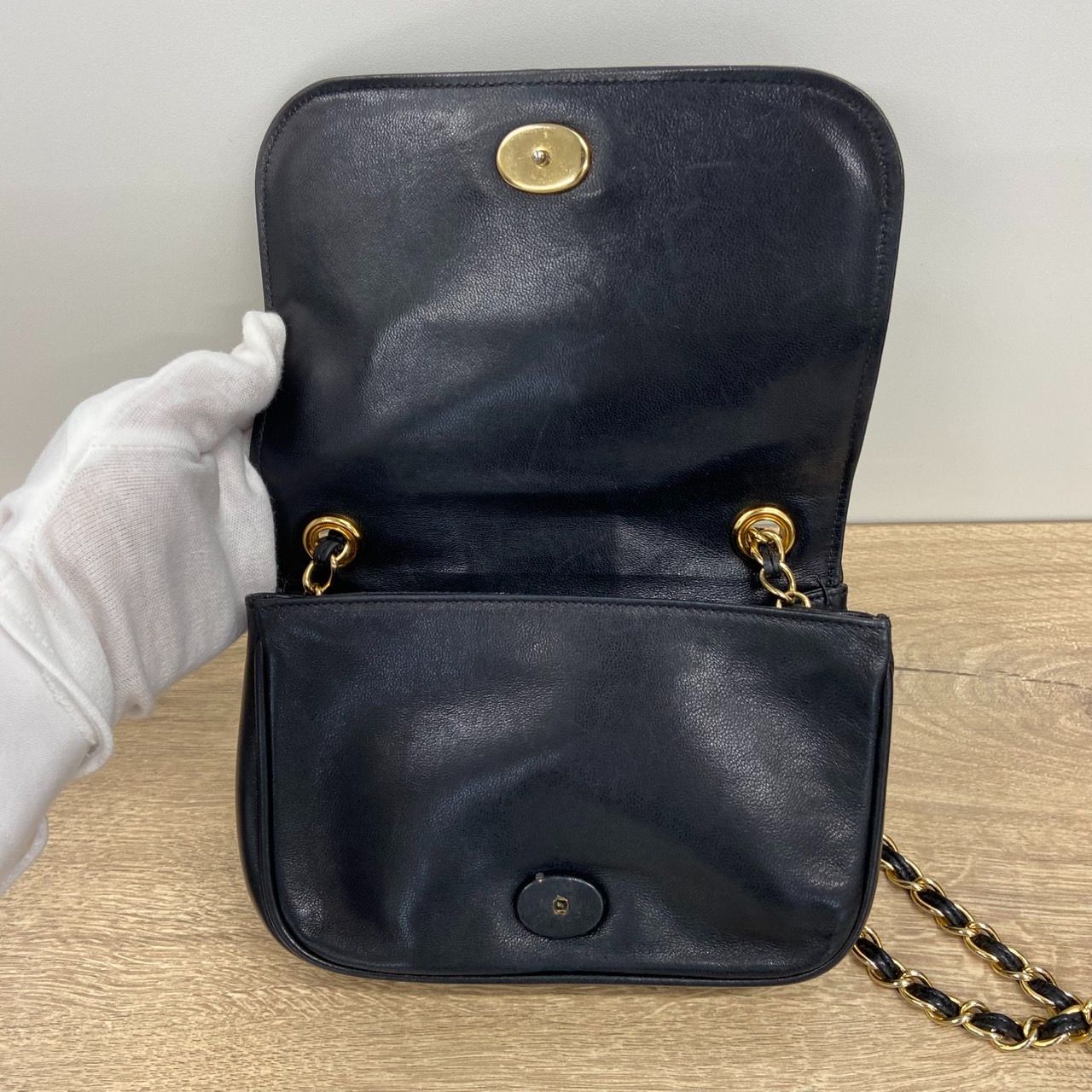 CHANEL シャネル ココマーク ラムスキン レザー ミニ チェーン
