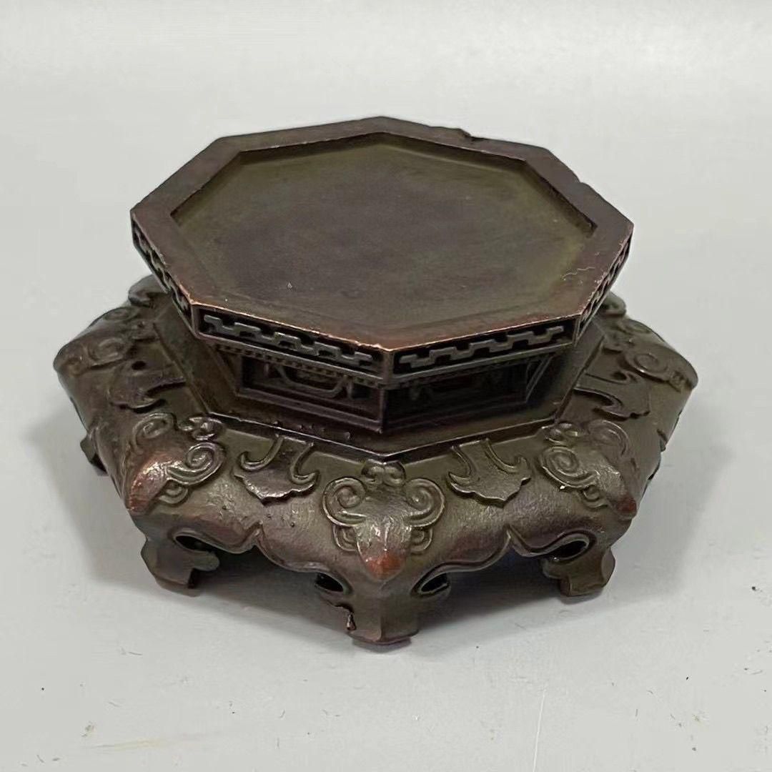 宋汝磁器浮彫り梅鹿薫香炉 香道具 装飾品 現代工芸品 美術品 置物 WEB限定カラー 宋汝磁器浮彫り梅鹿薫香炉 置物 美術品 現代工芸