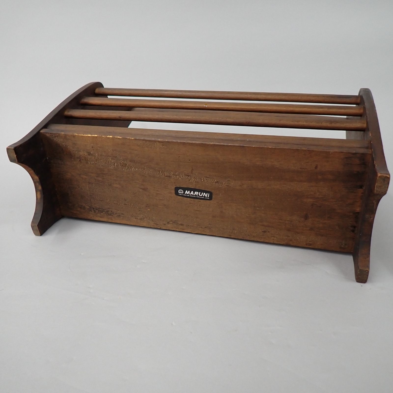 【maruni】マルニ木工　マガジンラック   新聞ラック　本立て　木製　ラタン オールドマルニ マガジンラック マルニ木工 本立て 新聞入れ