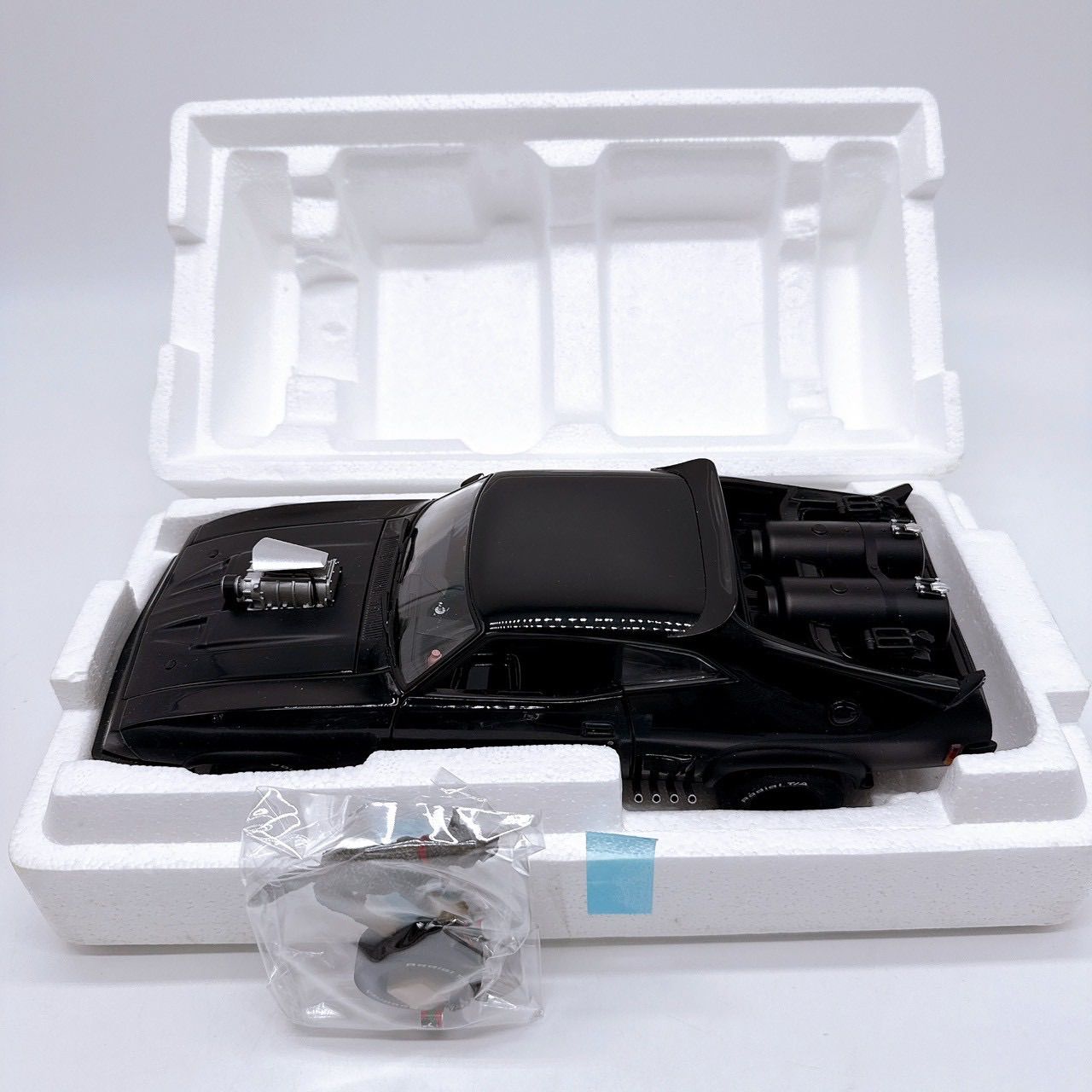 オートアート ミレニアム 1 18 マッドマックス2 インターセプター ミニカー