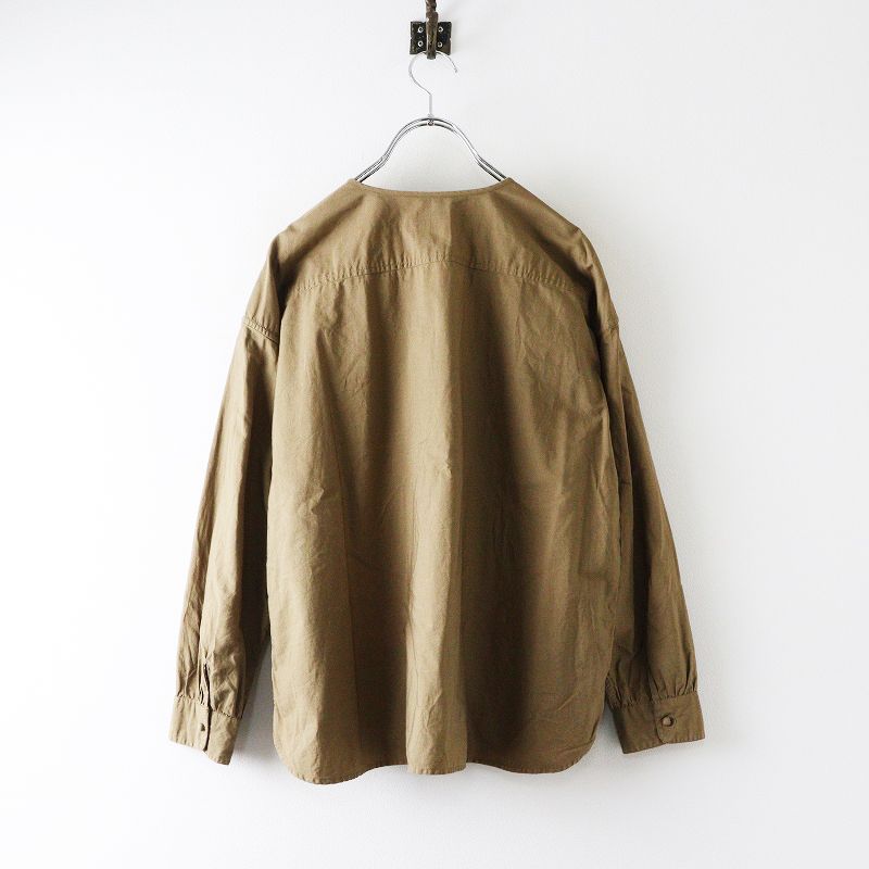 メゾンドソイル maison de soil ミニピンタック ノー ブラウス 1｜ブラウン トップス 長袖 くるみボタン