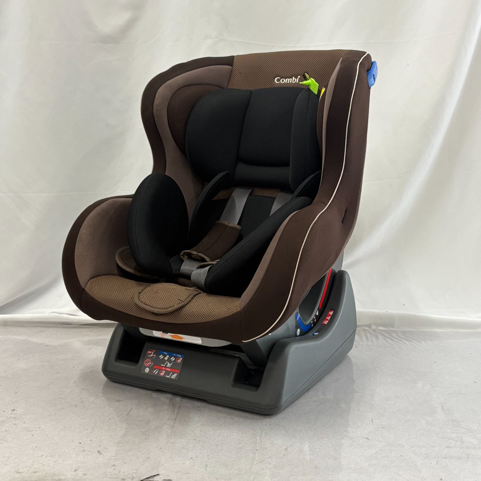 Combi コンビ チャイルドシート ウィゴー サイドプロテクション