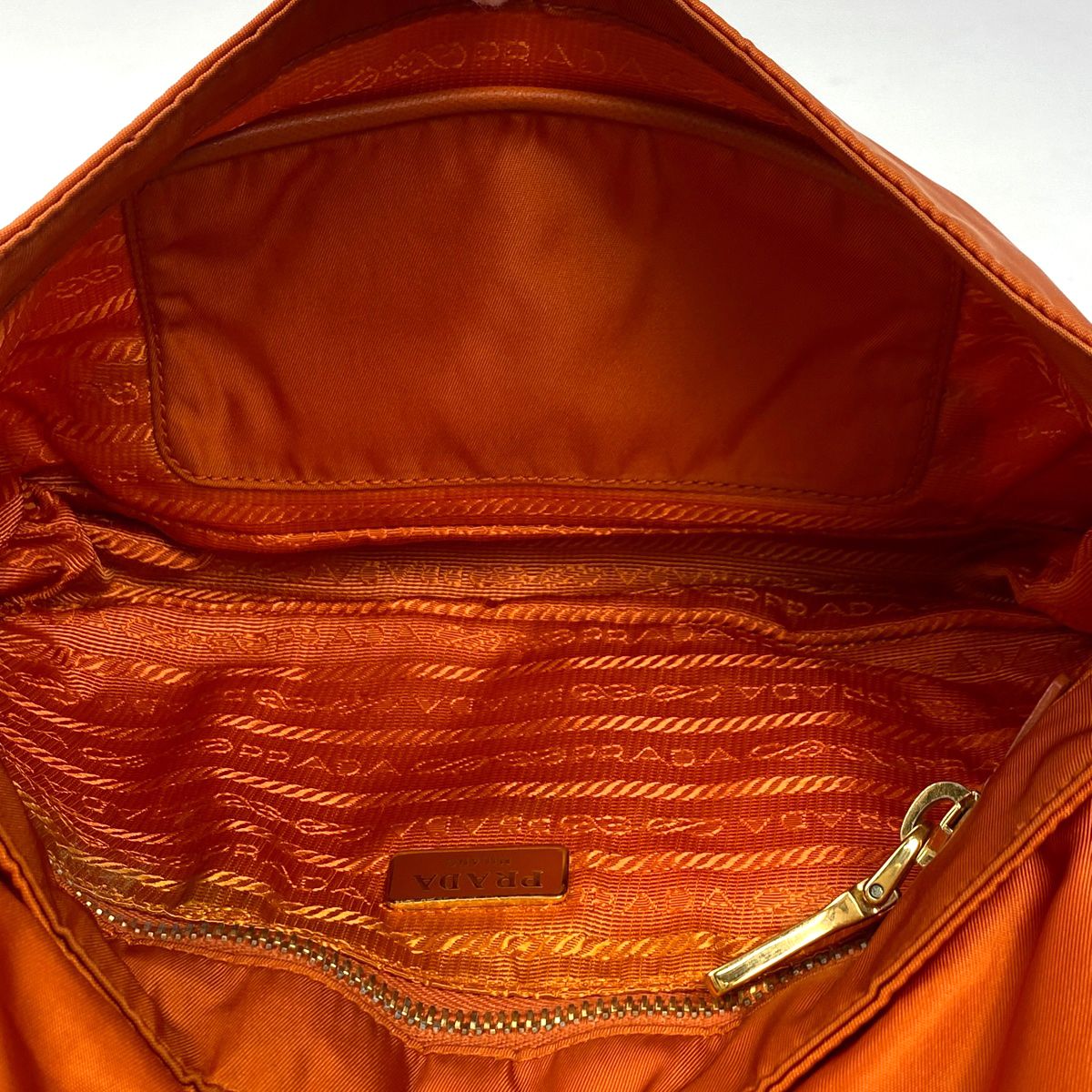 在庫一掃】 プラダ PRADA ロゴ ショルダーバッグ 斜め掛け ショルダー