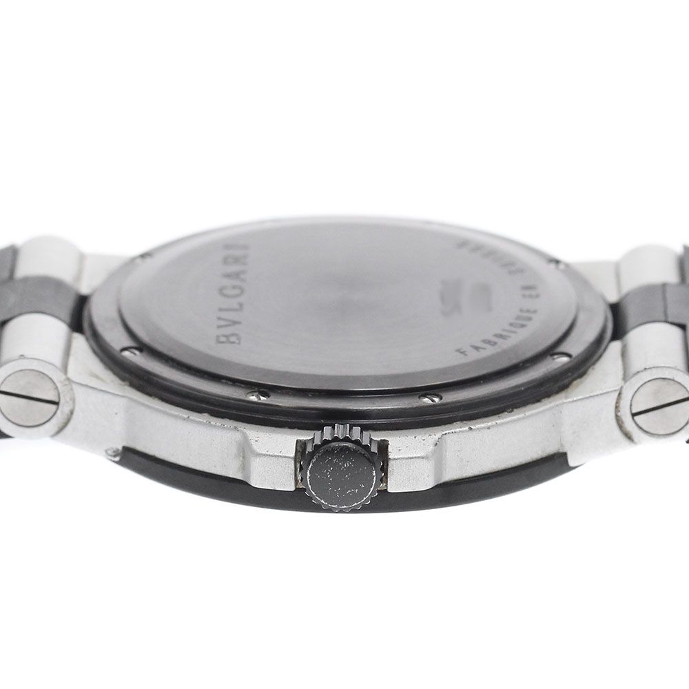 A アルミニウム