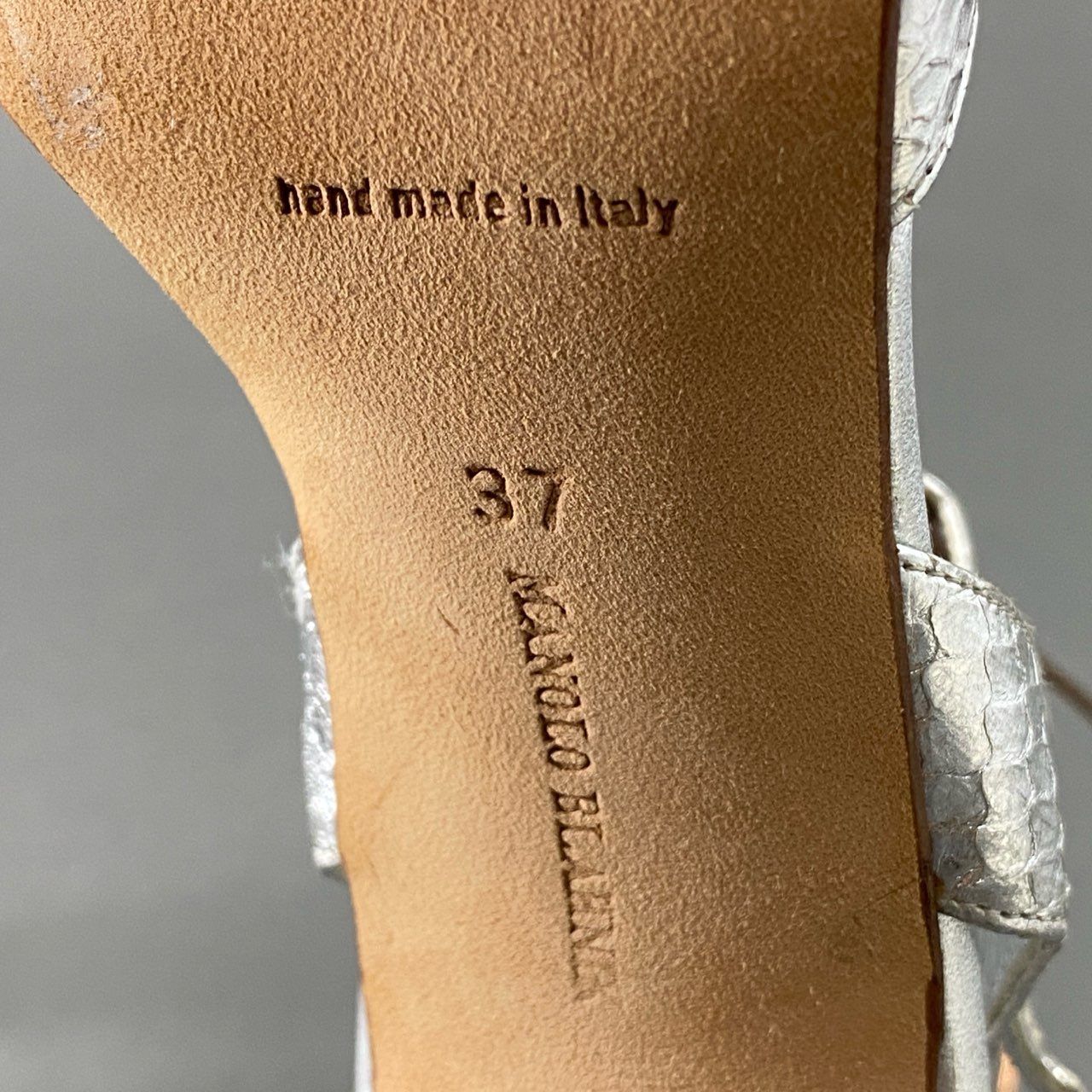 MANOLO BLAHNIK パール　ビジューバックル　サンダル　ハイヒール MANOLO BLAHNIK パール ビジューバックル サンダル ハイヒール
