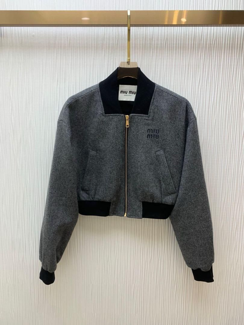 miu miu グレー ウール セットアップ｜本日限定特価｜新品未使用