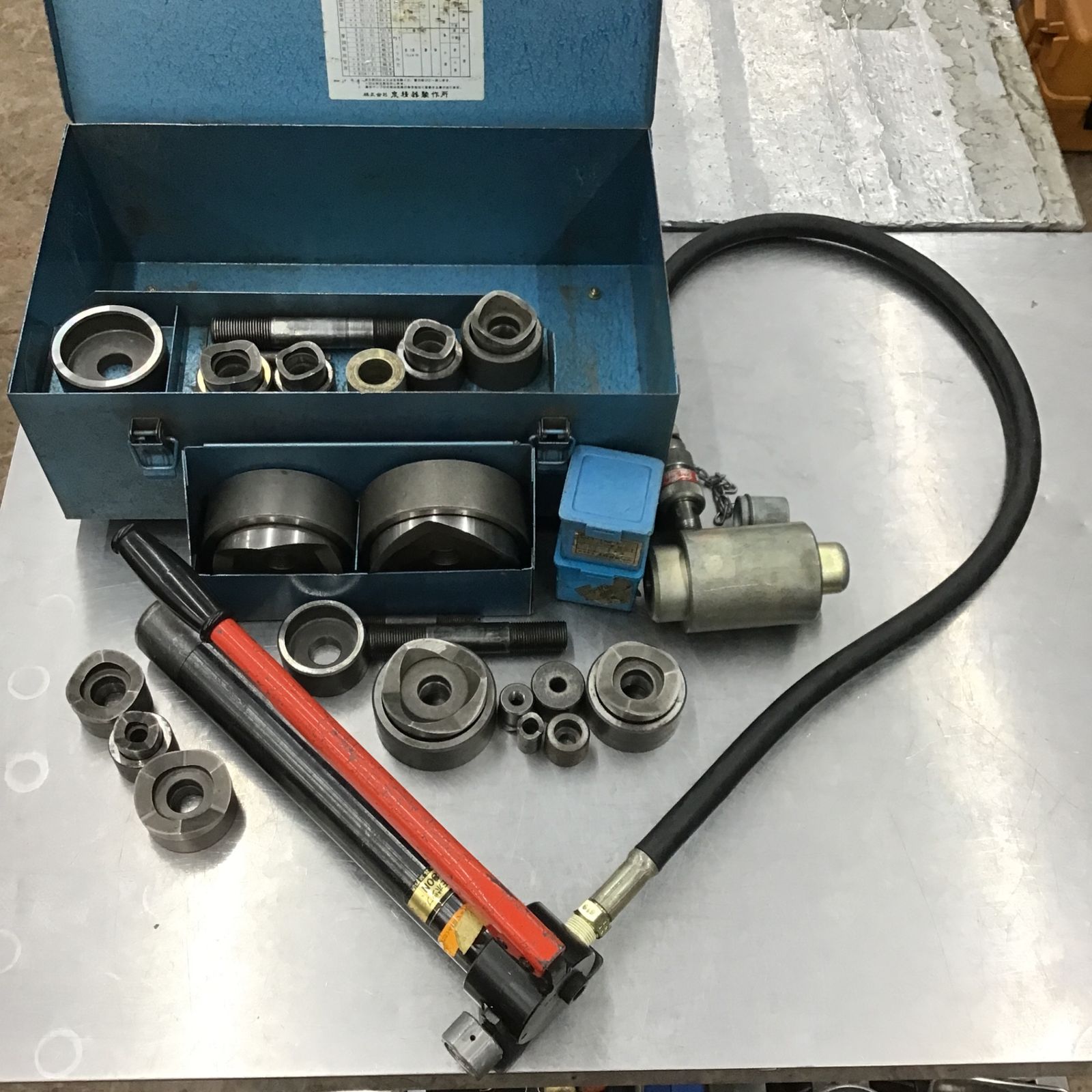 〇泉精器(IZUMI) 分離型油圧式パンチャ SH-10-1(ポンプHP-180N付)【所沢店】