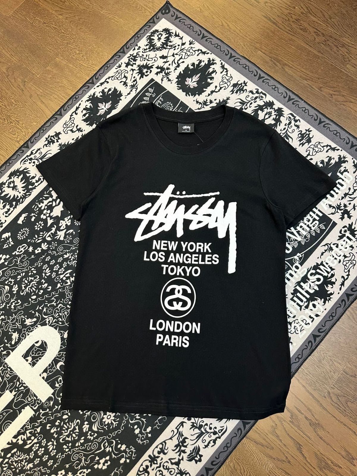 人気✨ STUSSY ステューシー ☆ 半袖 Tシャツ  男女兼用