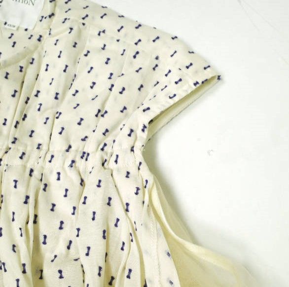 最新のデザイン RhodolirioN ロドリリオン 23SS Frill Top - Tulle & Cut Dobby シャツ+ブラウス(半袖+袖なし)