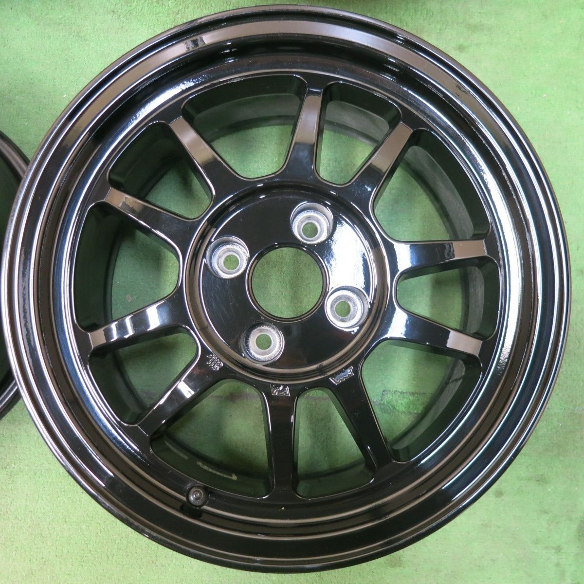15×7J