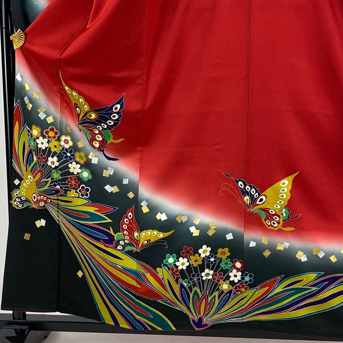 ≪美品≫正絹　振袖のみ【283】【身長155㎝〜165㎝の方用】 振袖 身丈162cm 裄丈67cm M 袷 御所車 几帳 金糸 金銀彩 赤 正絹