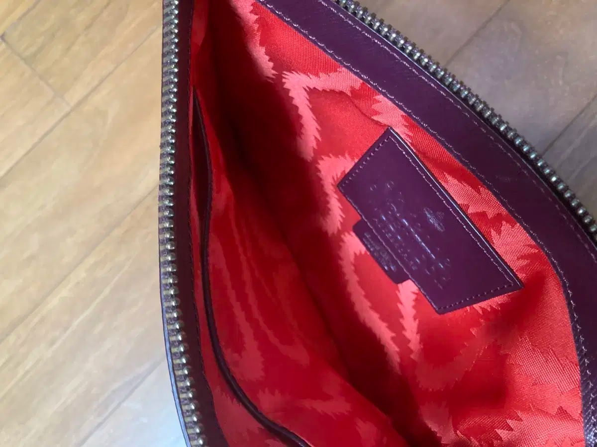 ヴィヴィアン ウエストウッド クラッチバッグ み 60 000円