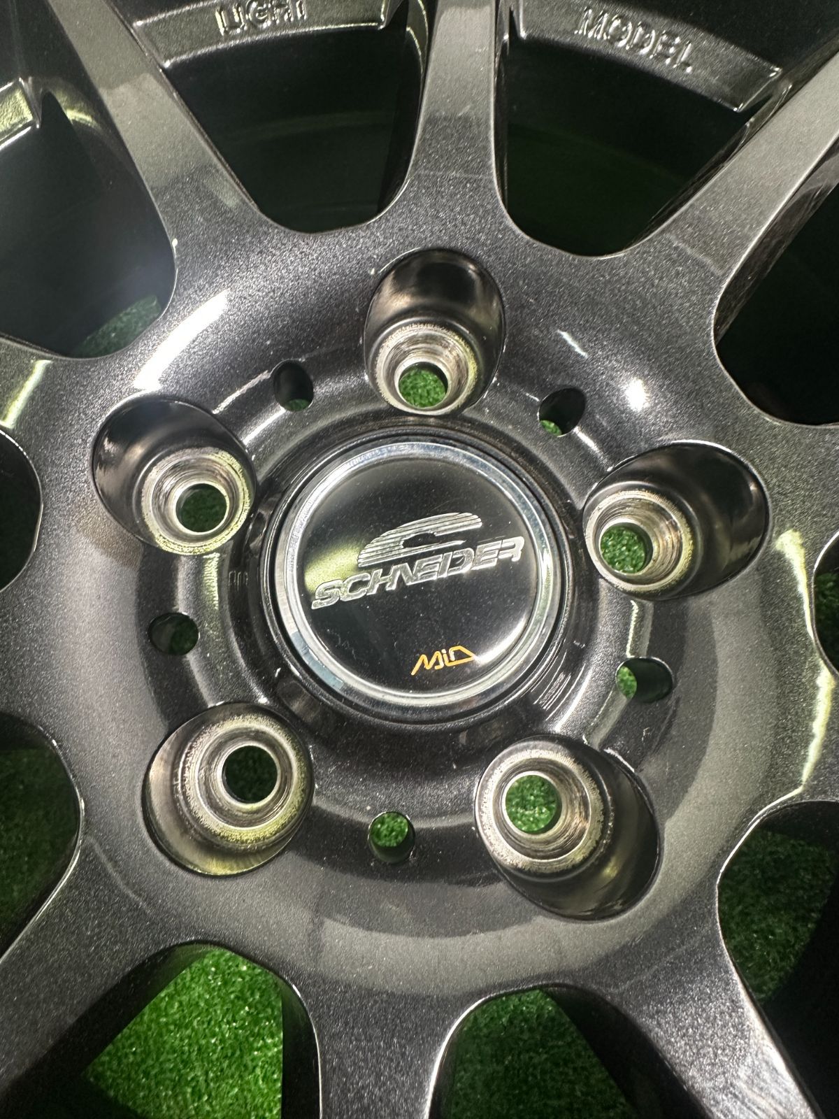 送料無料☆16x6.5J +53 5穴 PCD114.3 SCHNEIDER 4本 中古 アルミ 送料無料☆16x6.5J +53 5穴 PCD114.3 SCHNEIDER 4本 中古 アルミ