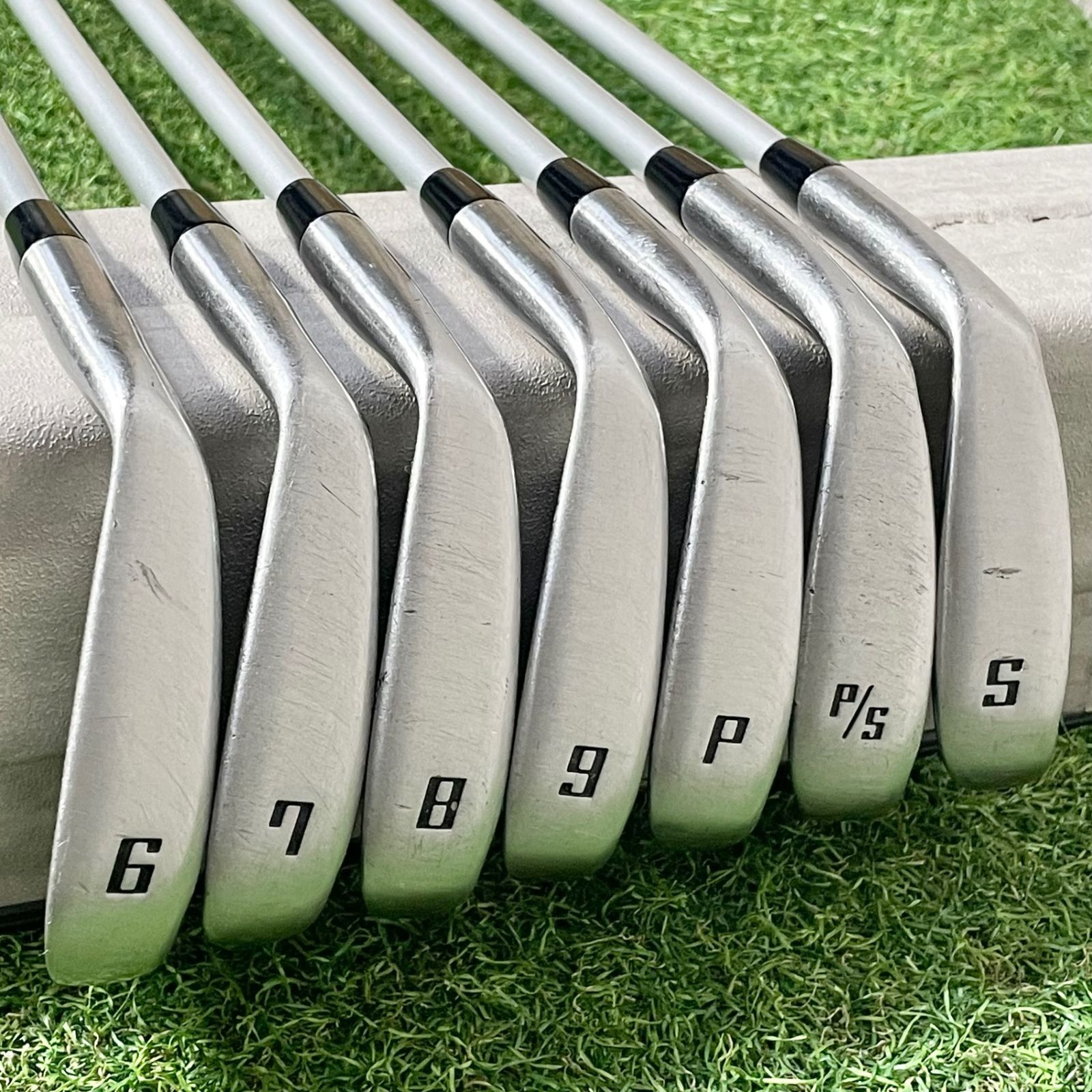 【美品】ブリヂストン TOURSTAGE V002 メンズアイアン　右用 Amazon.co.jp: BRIDGESTONE(ブリヂストン) ゴルフクラブセット メンズ