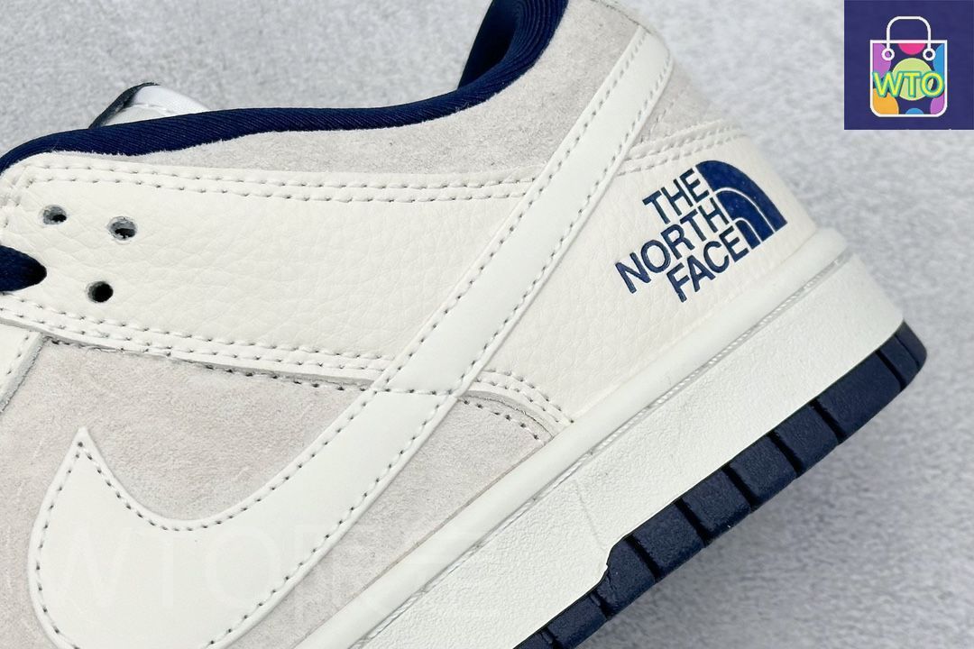 Nk SB Dunk Low The North Face 連名 - 灰豚八白フック｜本日