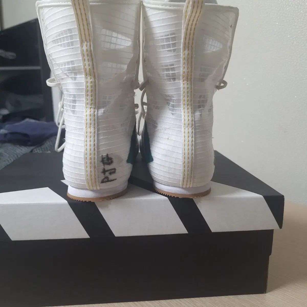 adidas アディダス