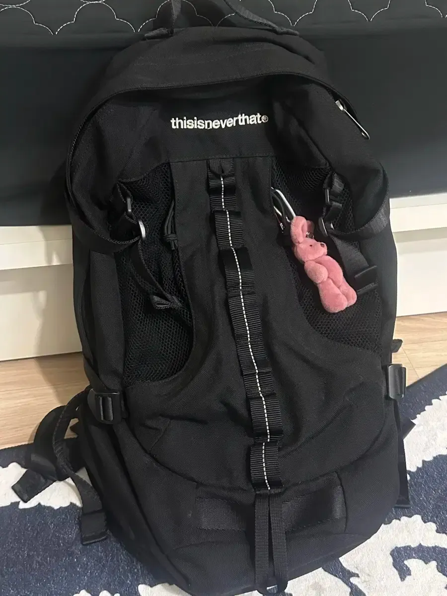 thisisneverthat ブラック バックパック　通学用リュックネバザ thisisneverthat ブラック バックパック 通学用リュックネバザ Qoo10