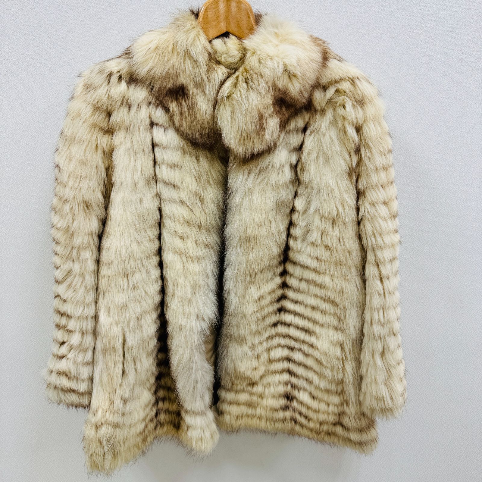 エンバ EMBA コート 毛皮 アウター アイボリー /KH EMBAファーコート