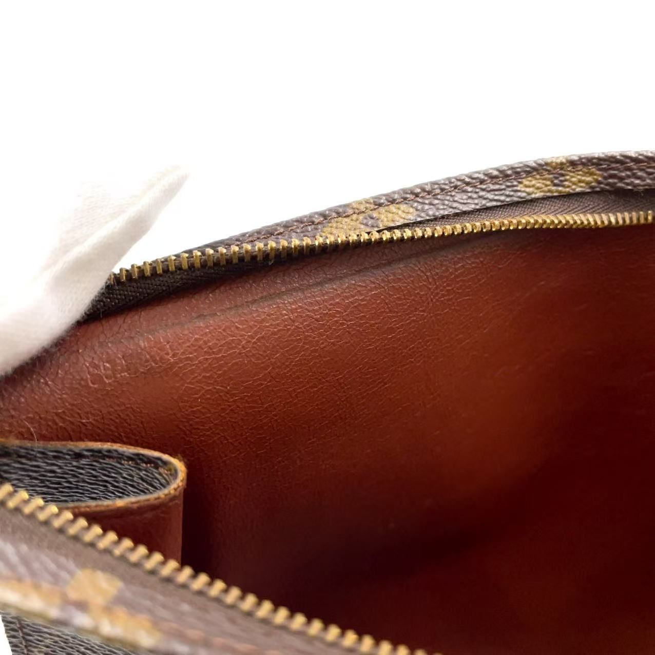 LOUIS VUITTON ポッシュトワレット26 モノグラム モノグラム