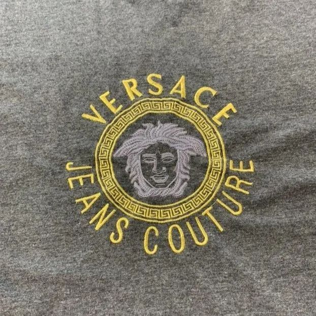 ジャンニ ヴェルサーチ　GIANNI VERSACE　Tシャツ　半袖　メデューサ　刺繍　グレー　Lサイズ　SY1750