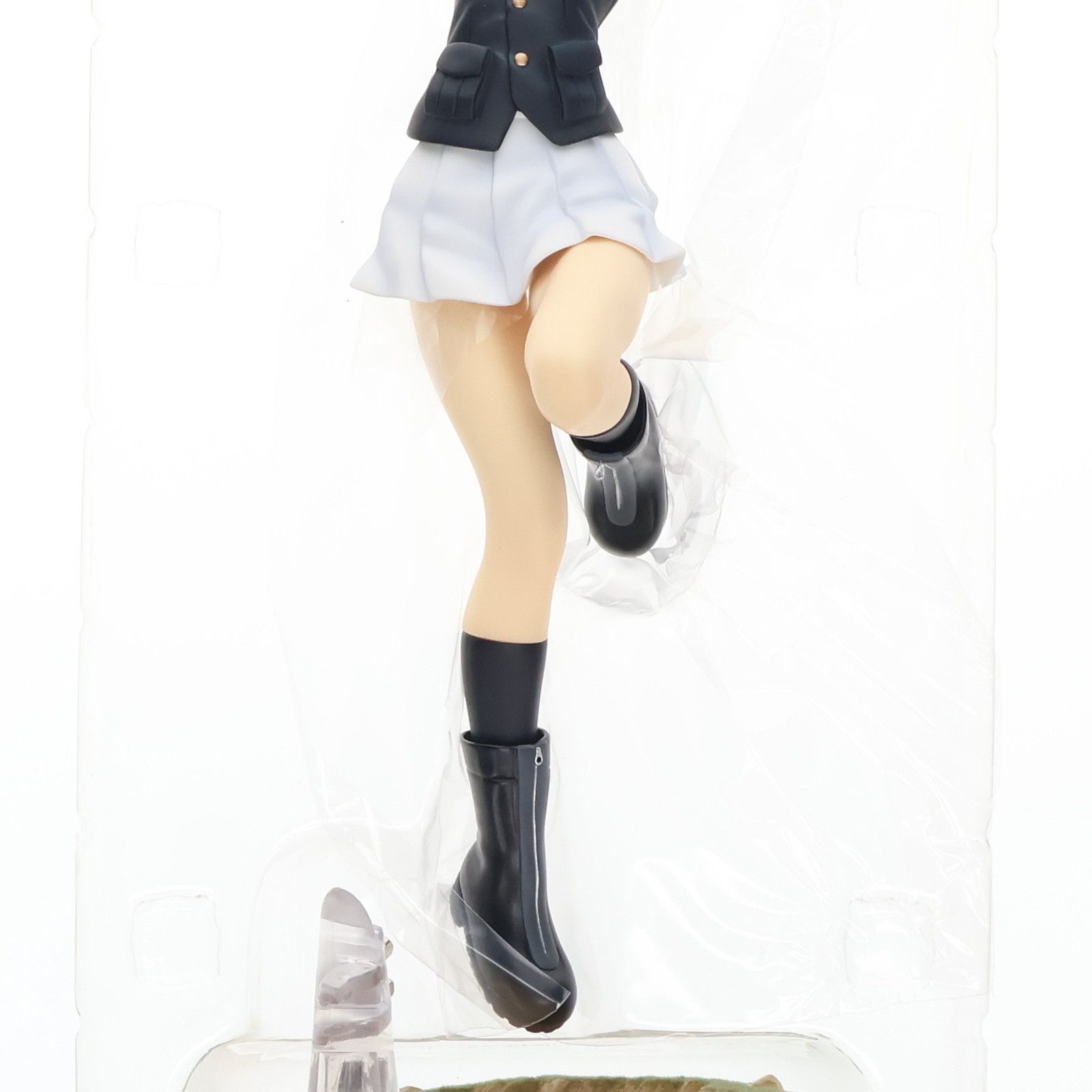ガルパン　秋山 優花里　フィギュア　パンツァージャケットVer. Amazon.co.jp: Dream Tech ガールズ & パンツァー 秋山 優花里