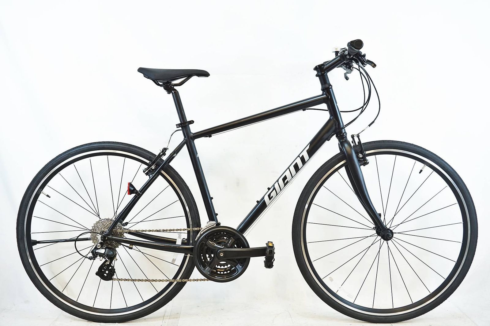 GIANT ジャイアント ESCAPE R3 モデル クロスバイク バイチャリ有明店