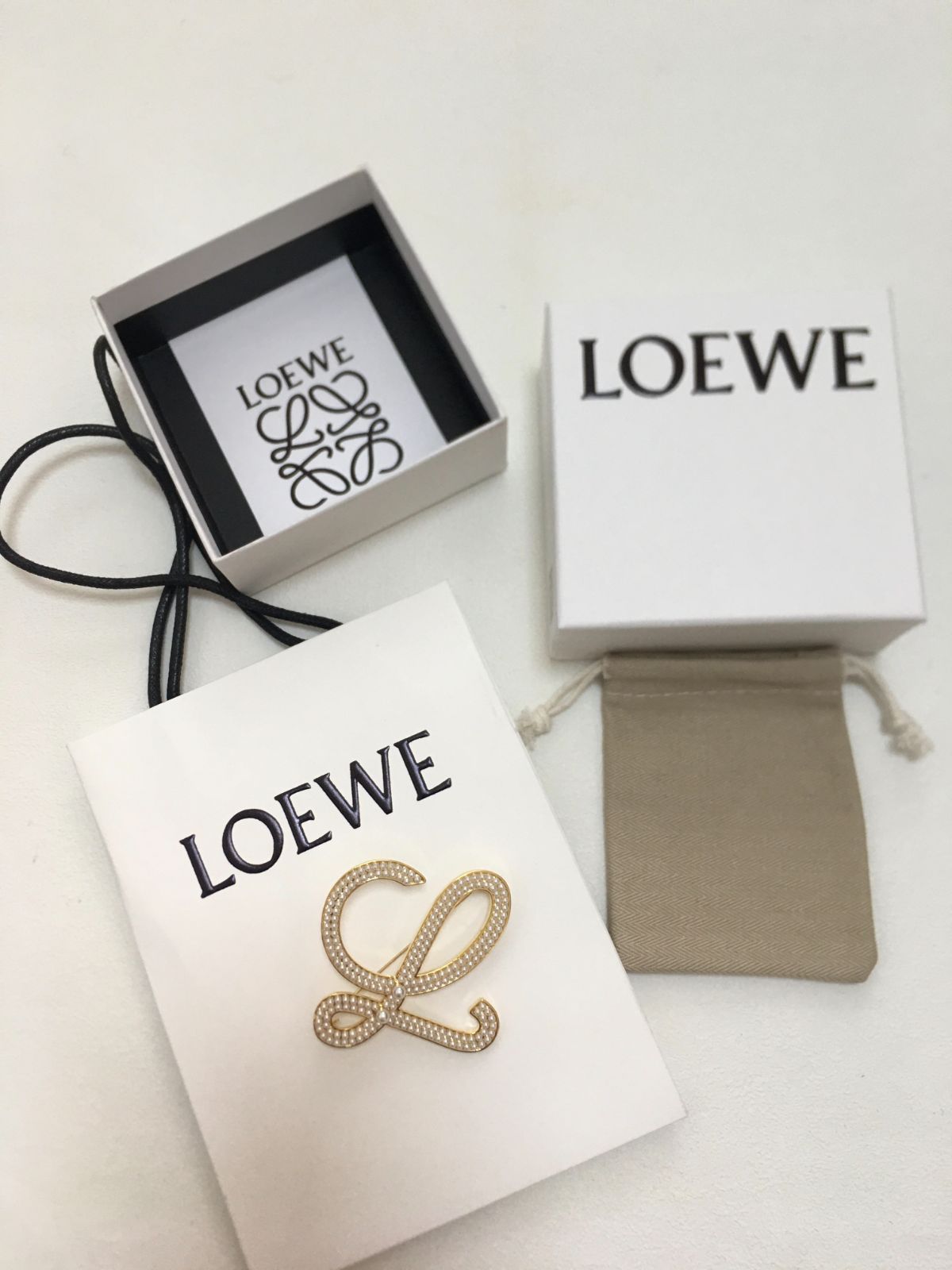 大人気♪】LOEWEロエベ レディース アクセサリー ブローチ 金 ゴルード 