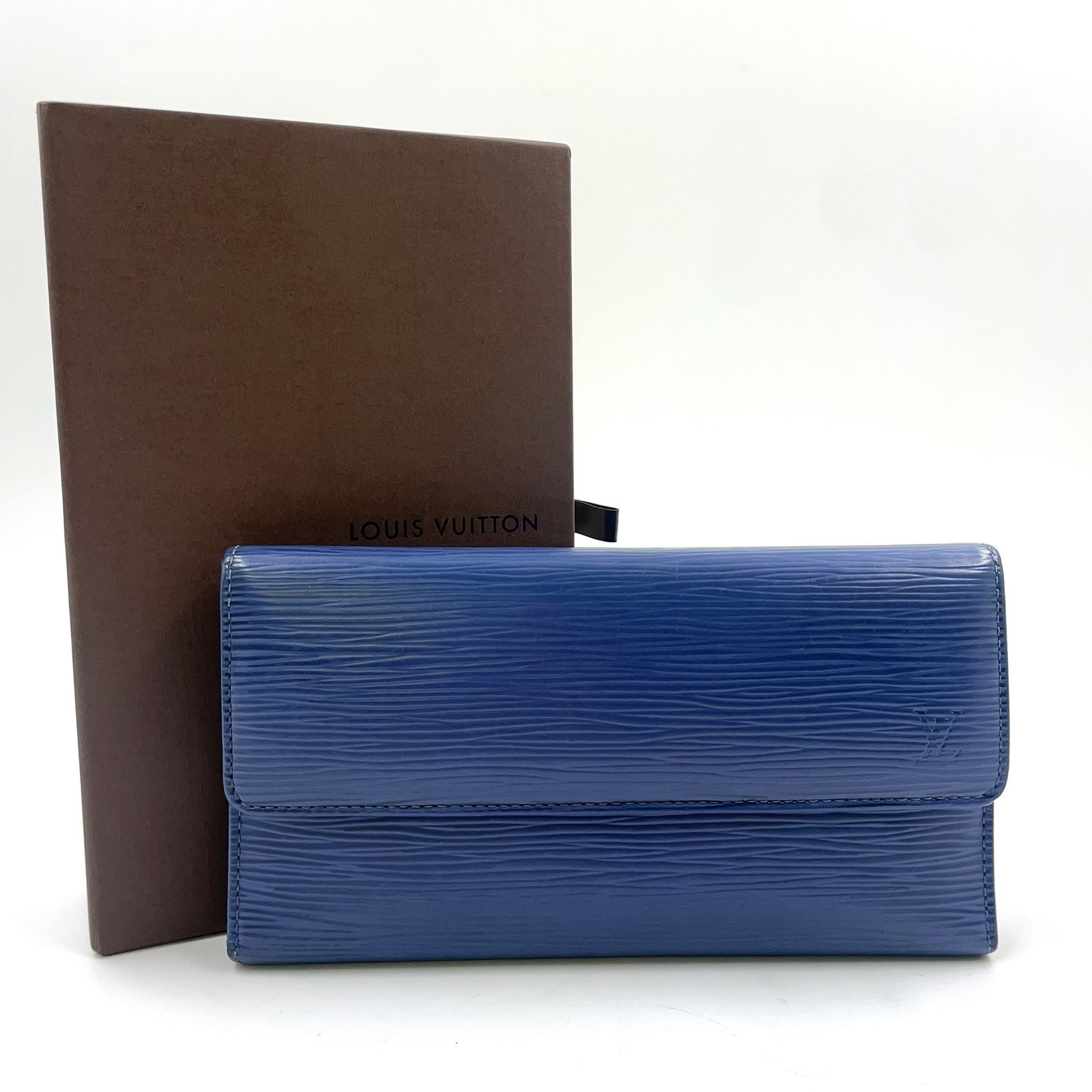 LOUIS VUITTON エピ ポルトトレゾールインターナショナル 財布 楽天市場】【財布】LOUIS VUITTON ルイ ヴィトン エピ ポルト