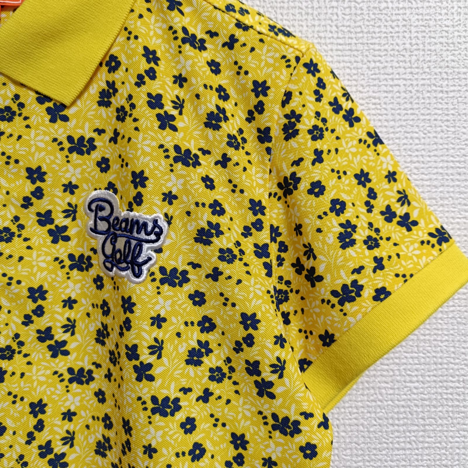 BEAMSGOLF - ビームスゴルフ オレンジレーベル レディース 花柄ポロシャツ イエロー M 美品 ビームスゴルフ オレンジレーベル レディース 花柄ポロシャツ