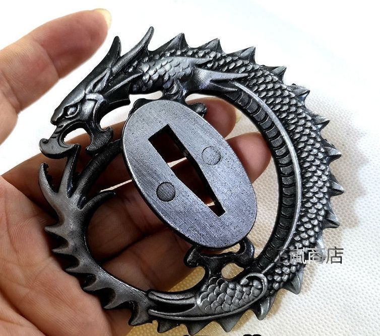 日本刀鍔大高彫り 金象嵌縦85mm 横85mm 厚み3mm 箱入りCANTERBURY GOLF