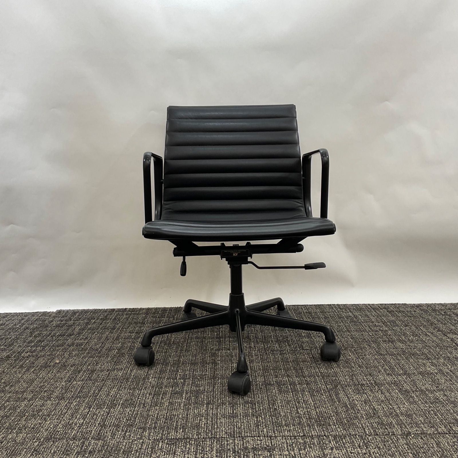 Eames イームズ ICF Italy アルミナムグループ チェア 動作良好!! 清掃済み