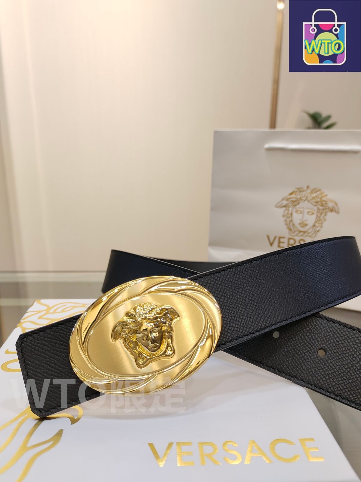 ◎美品VERSACE ヴェルサーチ レザーベルト ゴールドバックル 高級感抜群 楽天市場】VERSACE ヴェルサーチ メデューサ バックル 総柄