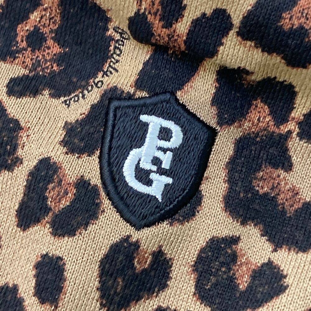 ジップパーカー