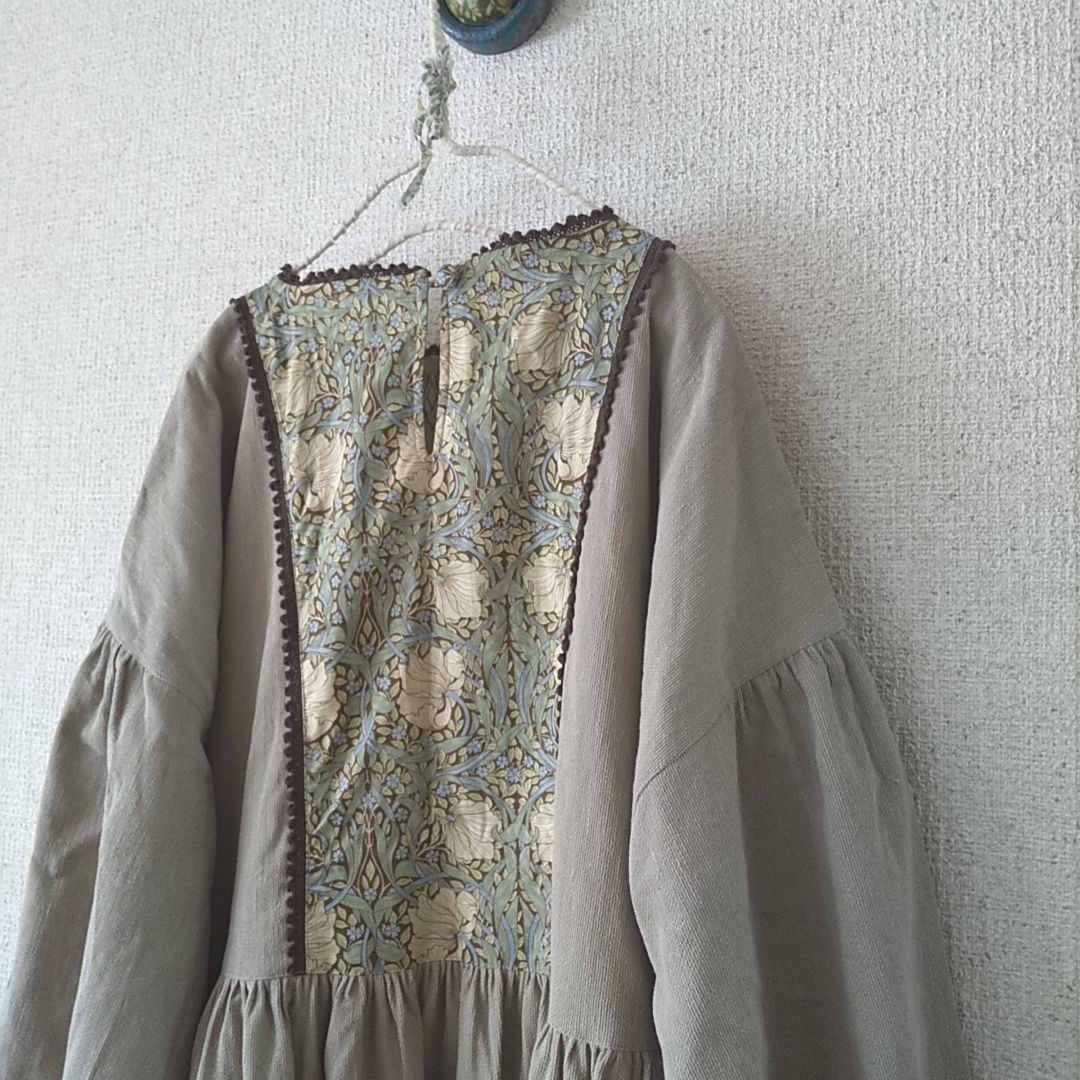 ハンドメイド ウイリアムモリステキスタイル切り替えワンピース  