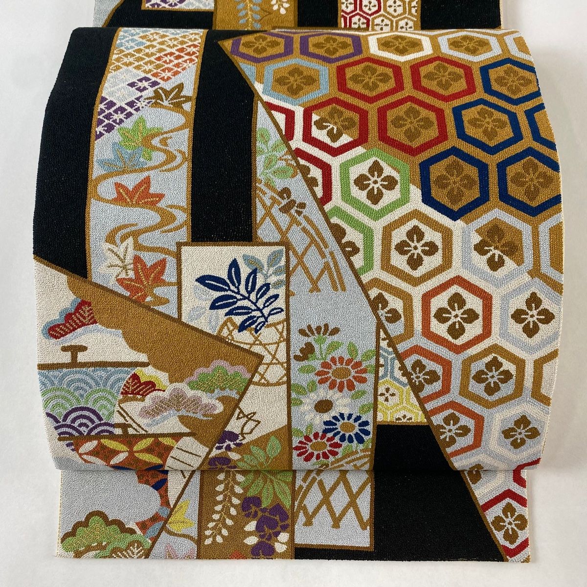 袋帯 相良刺繍 黒地 六通 蘇州刺繍 相良刺繍 明綴れ地 袋帯 未