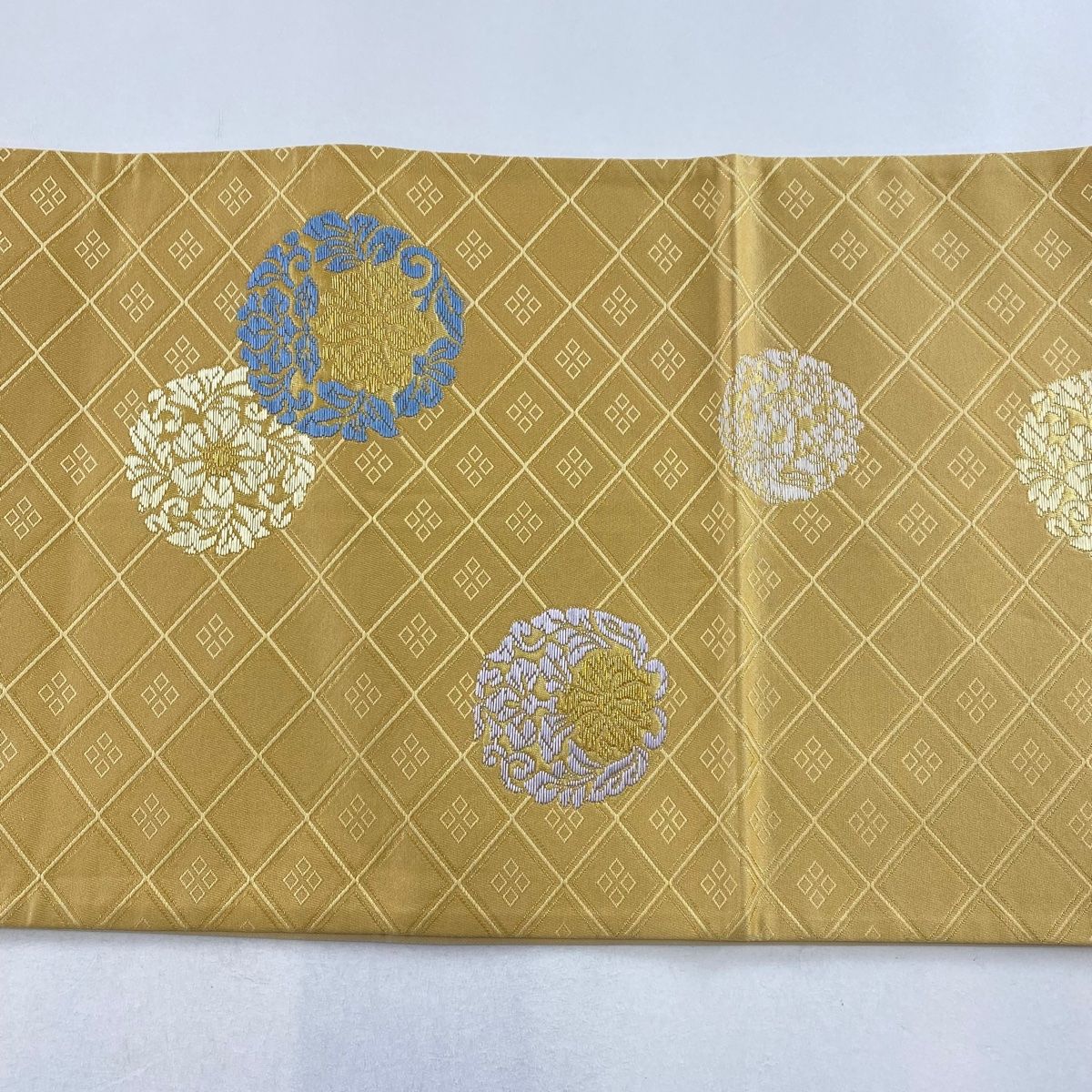 袋帯 唐織 亀甲地臥菊の丸に若松菱文様 金糸 薄卵色 KO-1244 袋帯 唐織 亀甲地臥菊の丸に若松菱文様 金糸 薄卵色 KO-