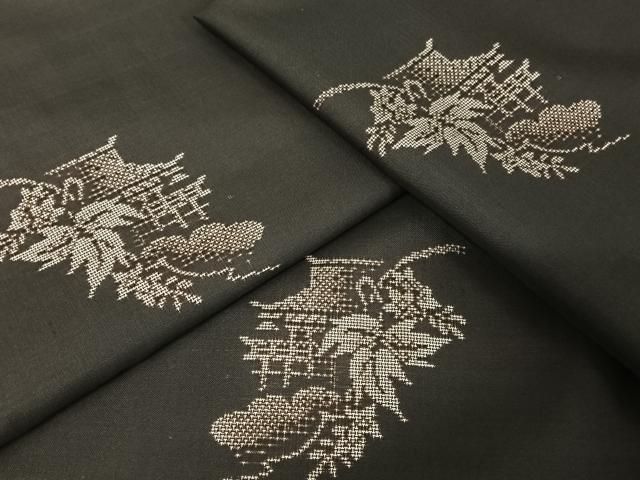 平和屋着物○本場大島紬 9マルキ 地空 風景蔦の葉文 正絹 逸品  