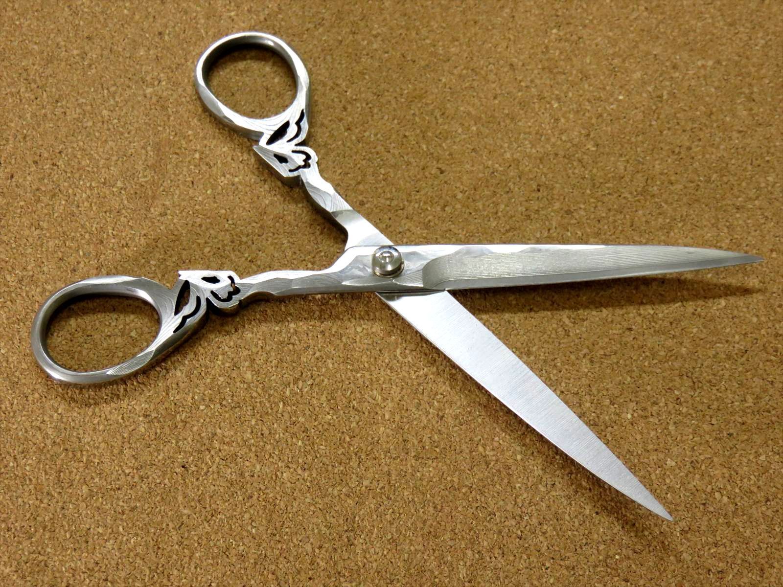 MCUSTA
