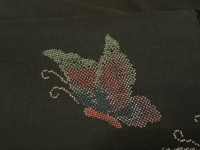 平和屋着物○田端正喜 本場大島紬 純泥染 地空 9マルキ 舞蝶文 早春賦  