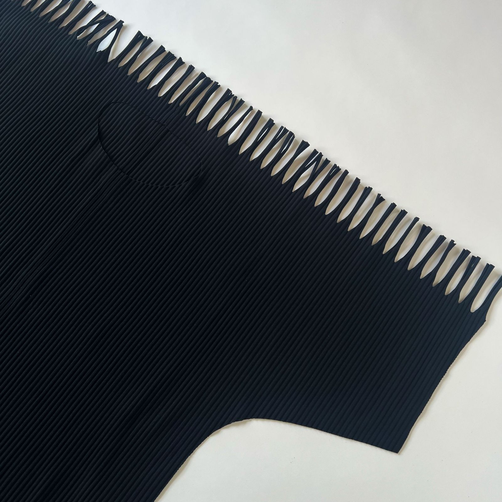 ISSEY MIYAKE カリフラワーカーディガン 黒 イッセイミヤケ 2025年最新