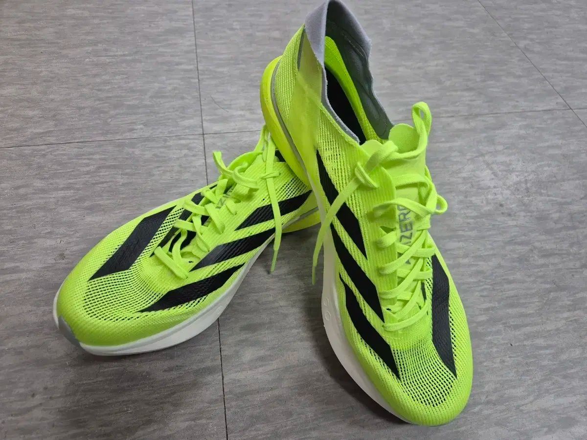 adidas アディダス アディゼロ アーバンティー スパイクシューズ 270 サイズ