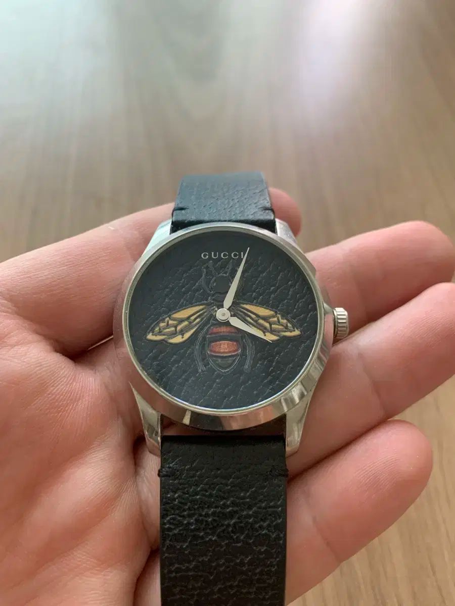 グッチ 時計 蜂 タイムレス ウォッチ