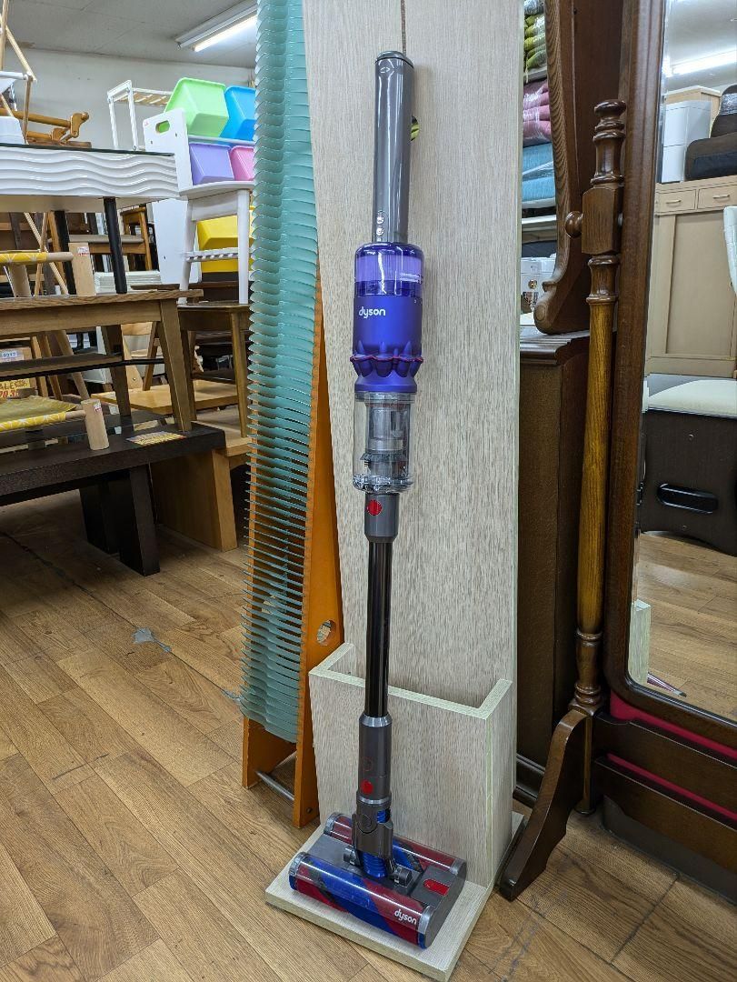 J039☆2022年製☆コードレス掃除機☆dyson☆SV19