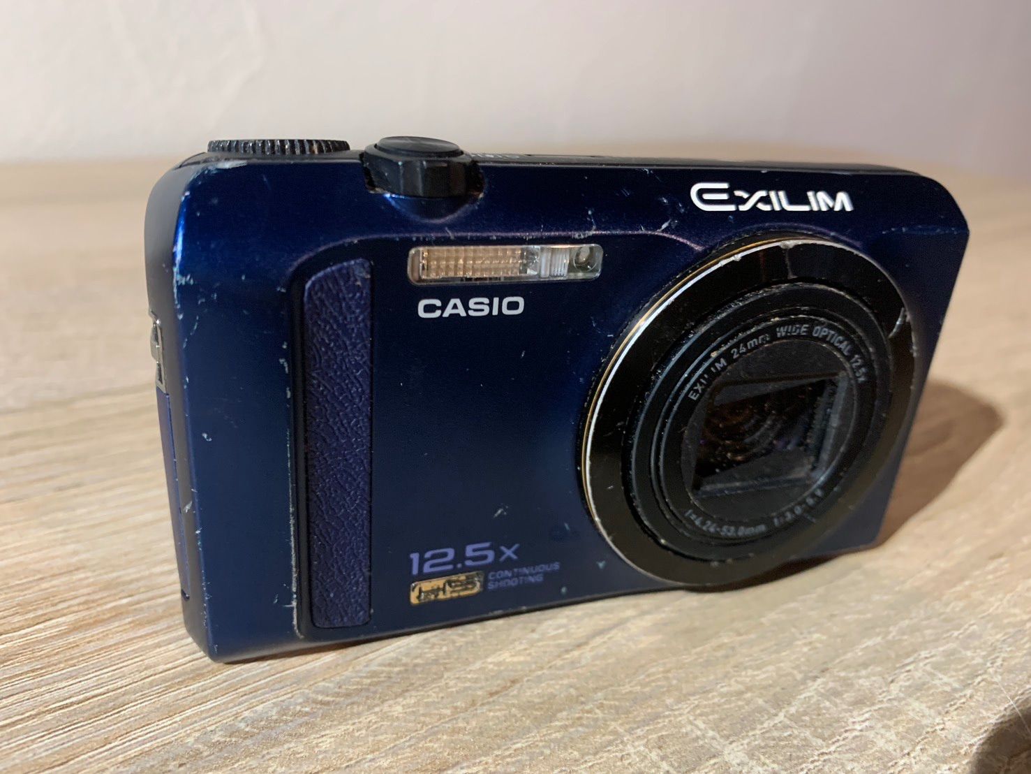 5923 Casio カシオ EXILIM EX-ZR200 ブルー ジャンク品 デジカメ