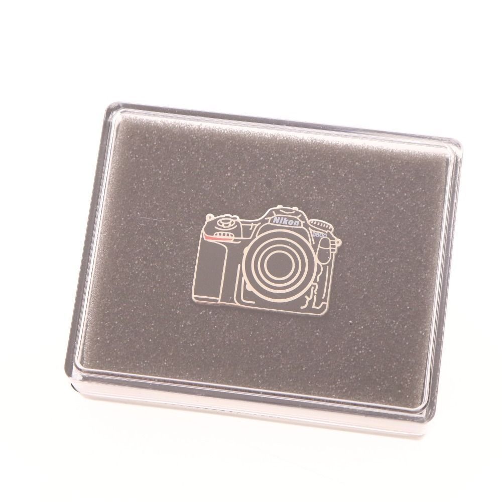 Nikon 100周年記念 カメラモデル ピンバッジ Nikon 100周年記念 カメラモデル ピンバッジ
