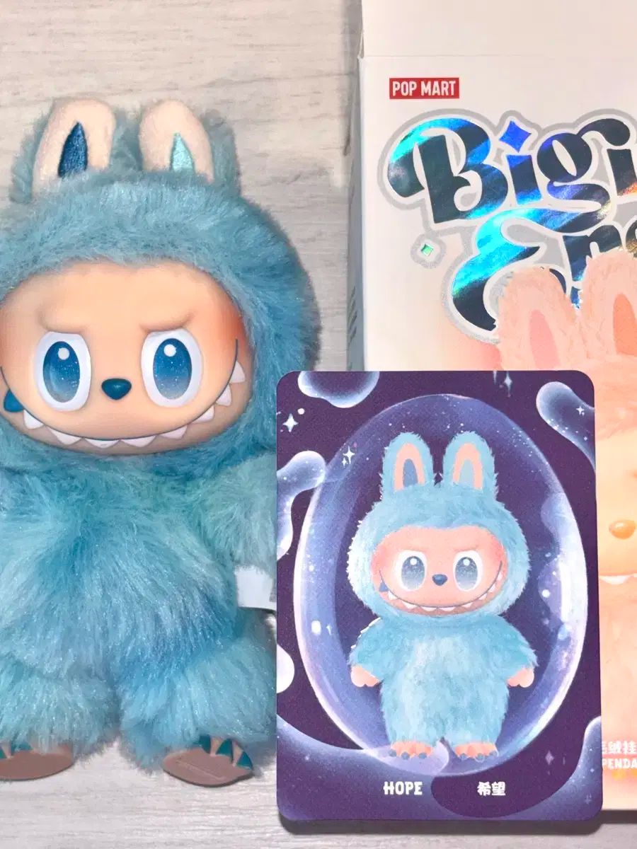 【POP MART】人気★ラブブ ハイライトシリーズHopeキーリング Pop Mart Labubu Hope Keyring Highlight Series Blue Bunny