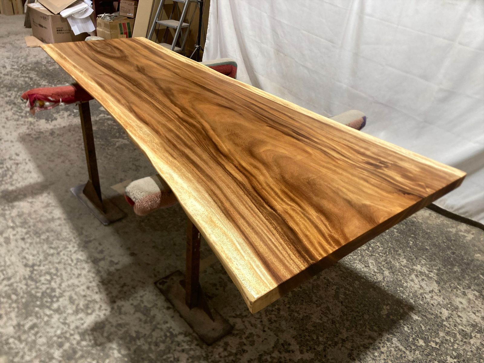 モンキーポッド9213 一枚板無垢 乾燥材 1990ｘ520-920ｘ48mm カウンター センターテーブル ダイニングテーブル WWW_KANDAIZUMI_COM