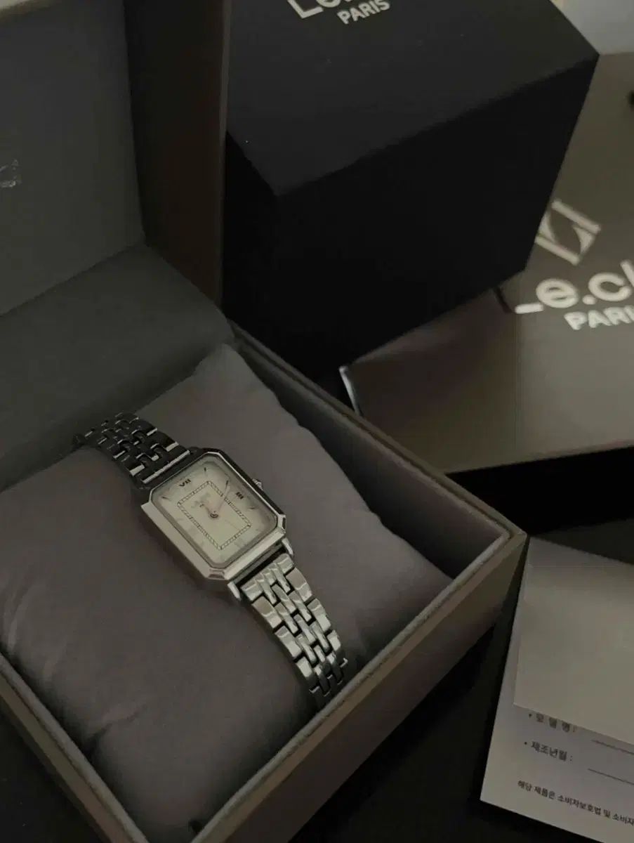 ルクレール モンターニュ スクエア メタル 時計