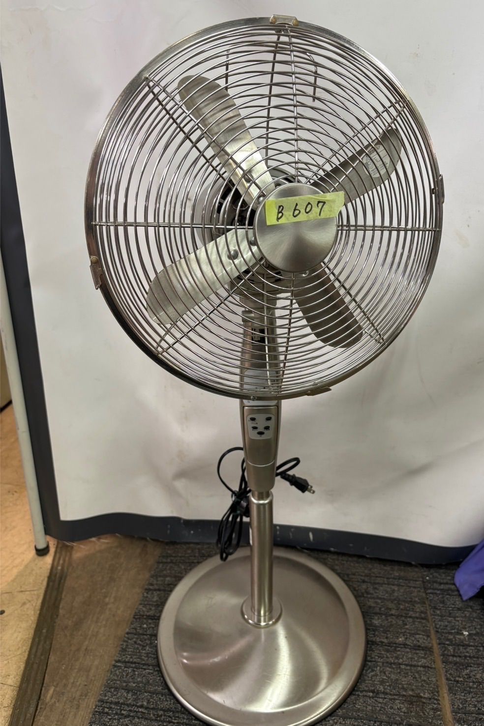 ドウシシャ メタル扇風機 LIR-350 レトロ　廃盤希少 ドウシシャ メタル扇風機 LIR-350 レトロ - メルカリ